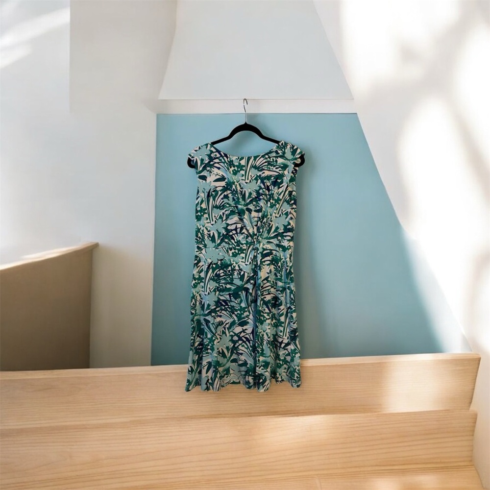 Gabby Skye Green and Blue Leaf Print Dress